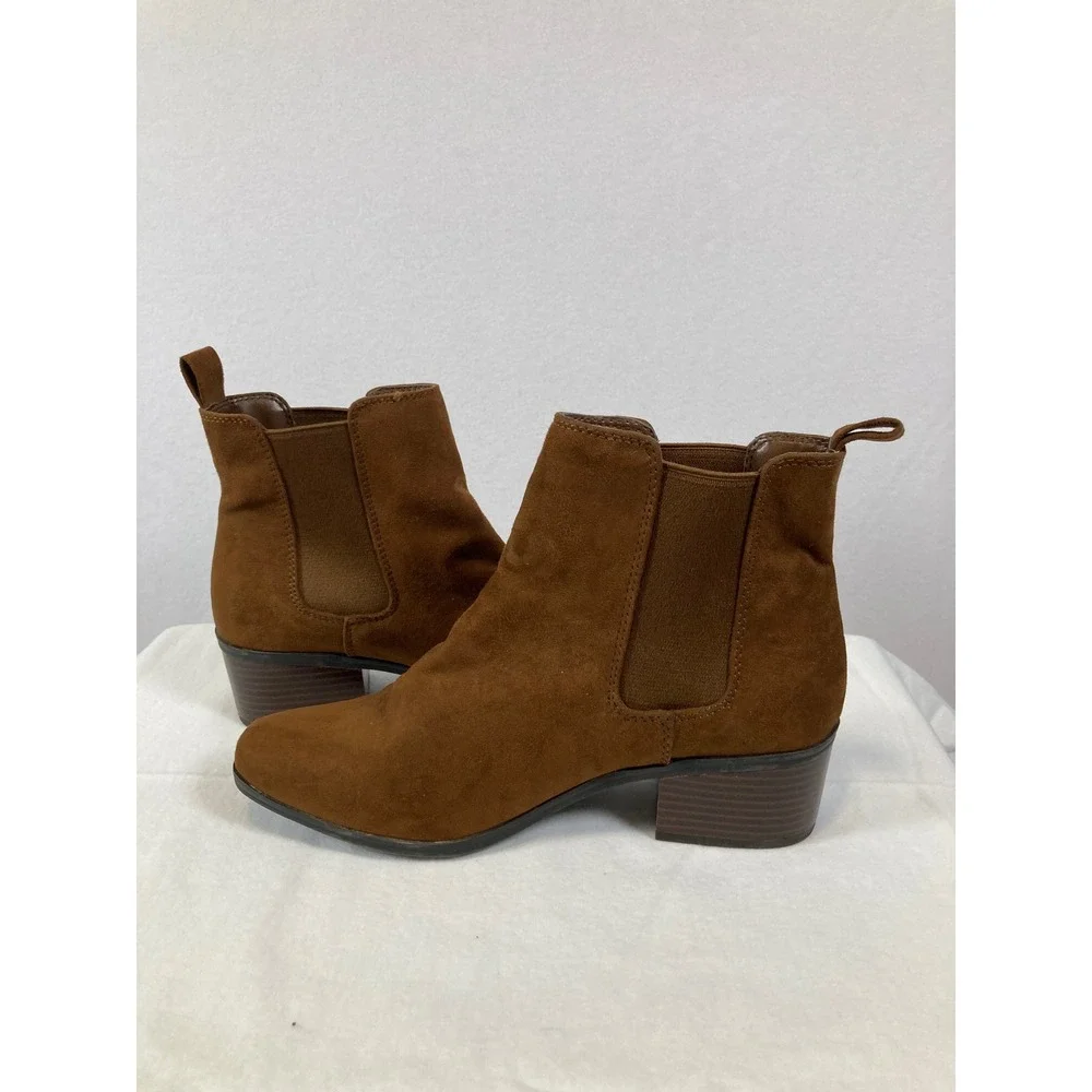 A New Day Chelsea Ankle Boots Womens 8.5 Cognac Brown Faux Suede Block Heel‎